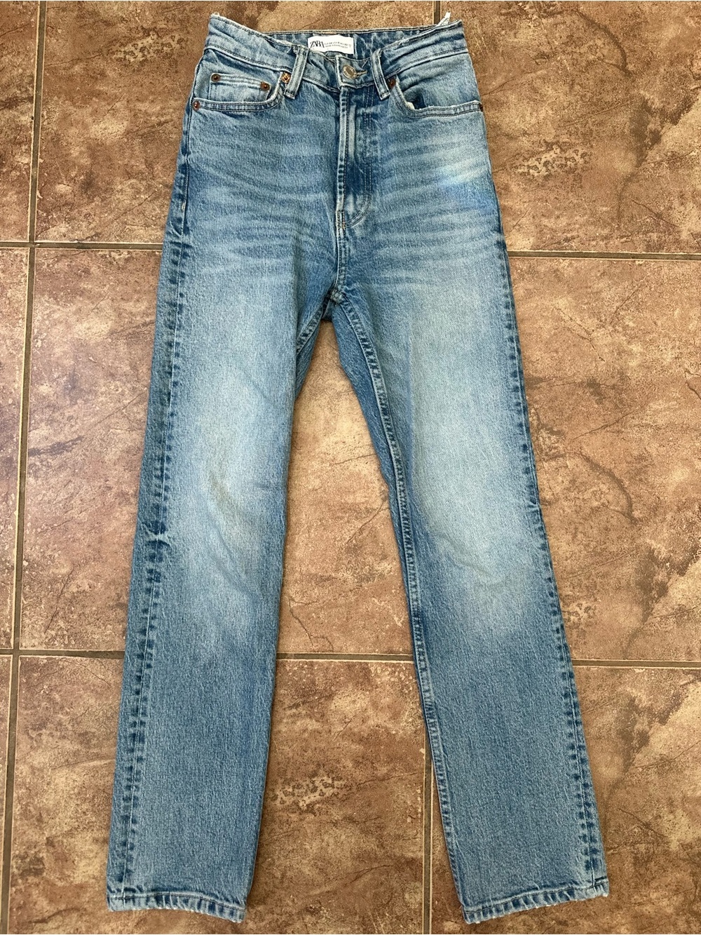 Zara Women’s straight leg jeans US size: 0